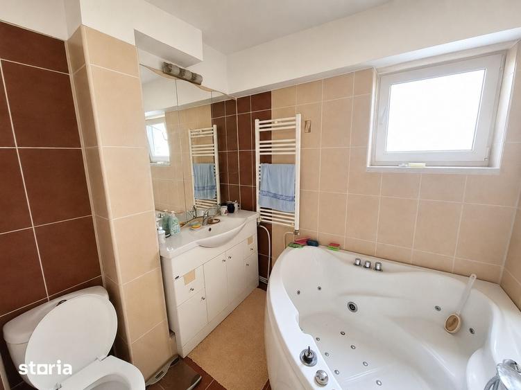 Apartament cu 3 camere în Bistrița Lac