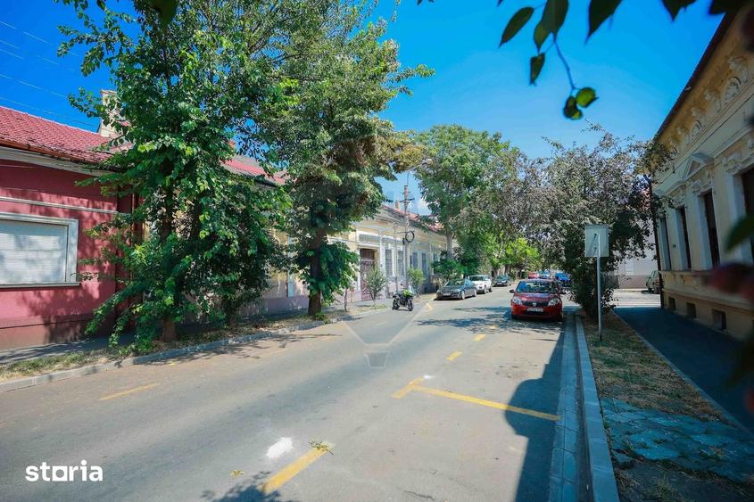 Apartament cu 3 camere în Orașul Nou