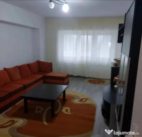 Apartament cu 2 camere decomandat în Nicolina