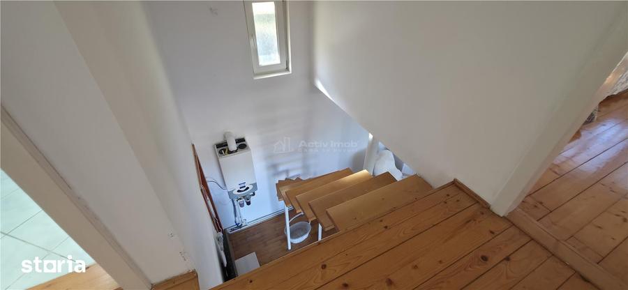 Casă cu 4 camere cu Teren 1219 Mp în Remetea Mare