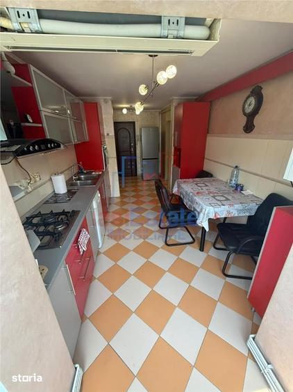 Apartament cu 3 camere decomandat, mobilat în Frumoasa