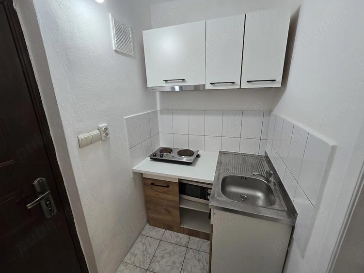 Garsonieră decomandată în Buziașului