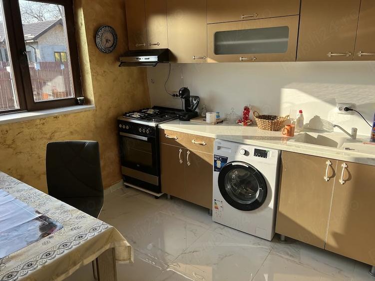 Casă cu Teren 2800 Mp în Lipia