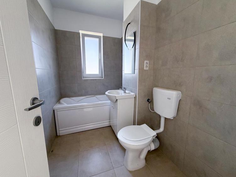 Apartament cu 2 camere decomandat în Sânpetru