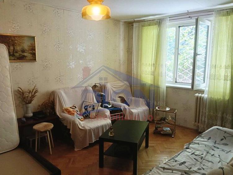 Garsonieră decomandată în Drumul Taberei