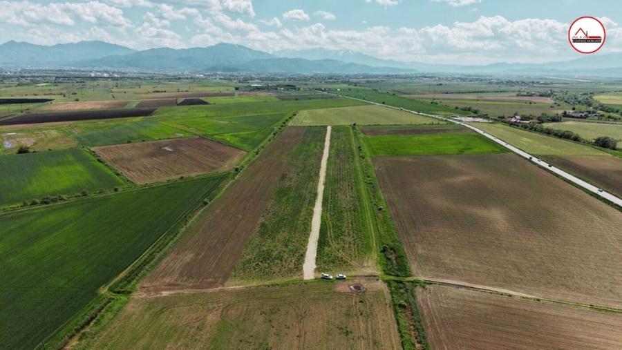 Teren Construcții intravilan de 500 mp, în Stupini