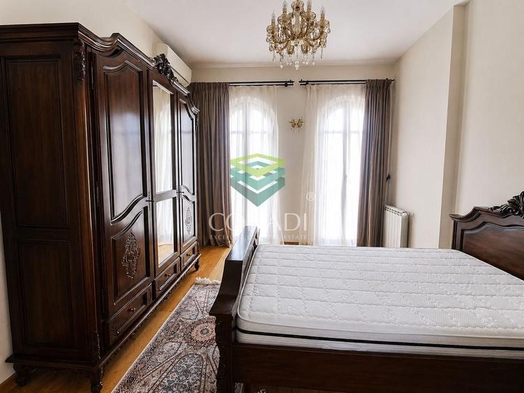 Casă individuală cu 6 camere cu Piscina în Iancu Nicolae