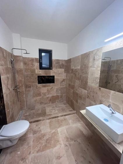 Apartament cu 3 camere decomandat în Mânăstirea
