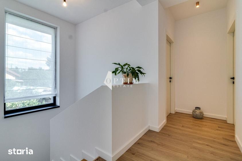 Casă cu 5 camere cu Teren 377 Mp în Corbeanca