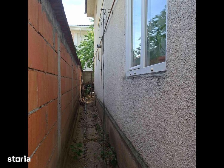 Casă cu 6 camere cu Teren 210 Mp în Rovine