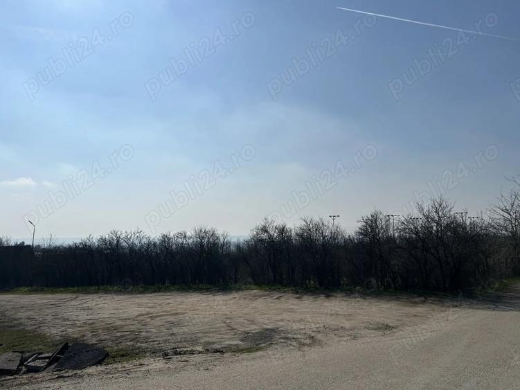 Teren de 1800 mp, în Central