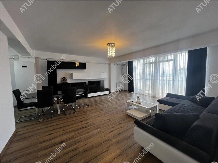 Apartament cu 3 camere decomandat în Sud