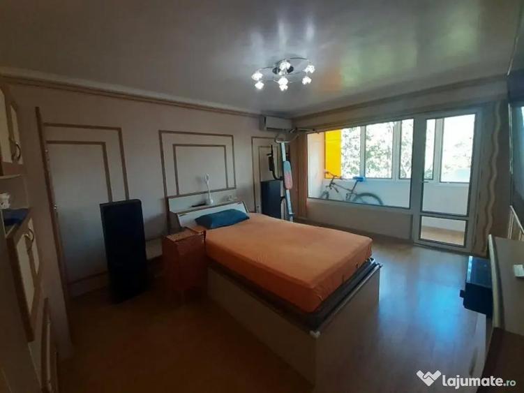Apartament cu 2 camere decomandat în Buziașului