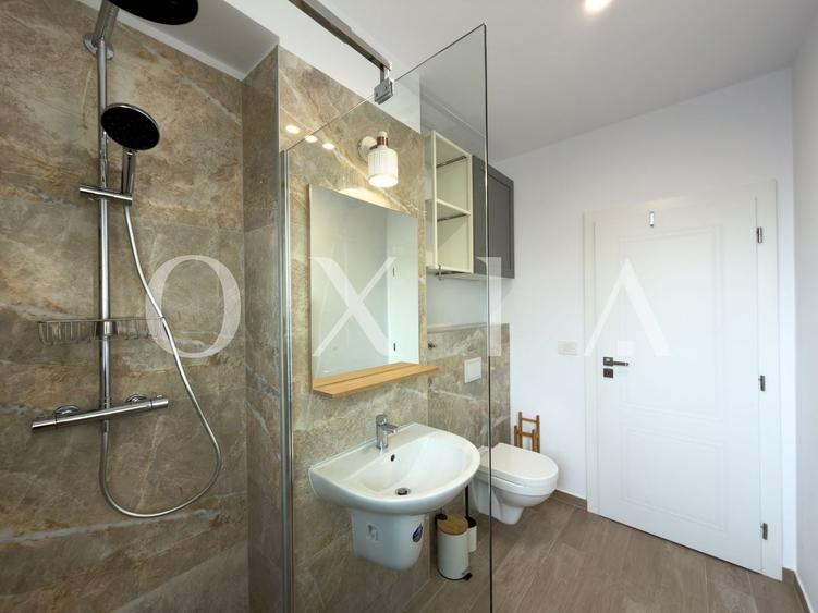 Apartament cu 2 camere semidecomandat, mobilat în Aradului