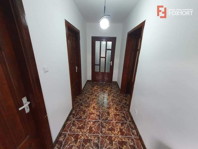 Casă individuală cu 5 camere cu Canalizare în Brâncoveanu