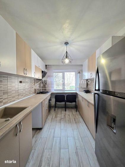 Apartament cu 3 camere, mobilat în Central