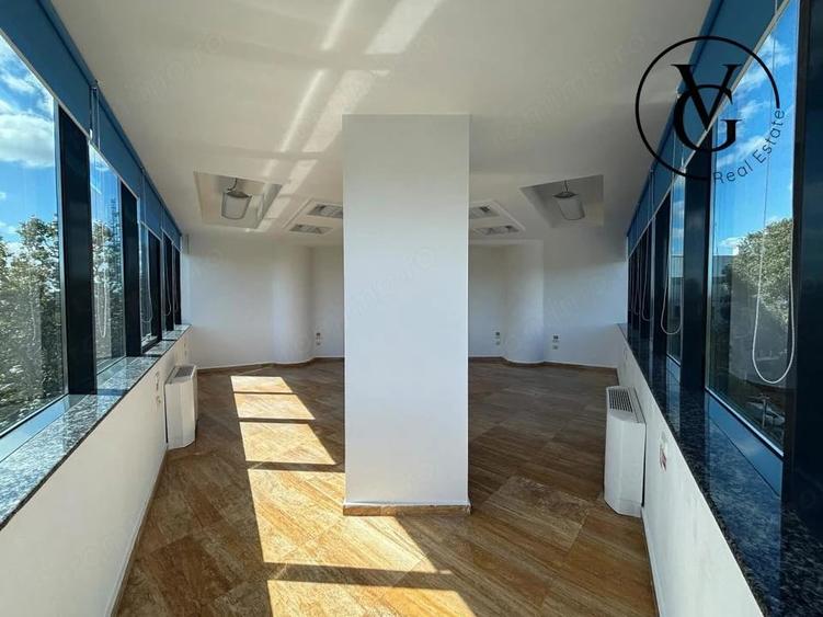 Spațiu comercial, de 90 mp, în Central