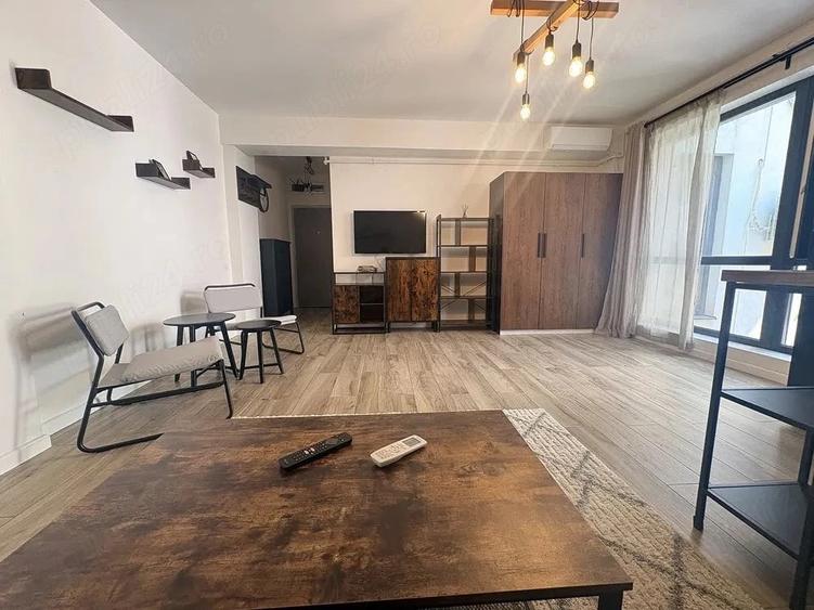 Garsonieră decomandată în Calea Călărașilor