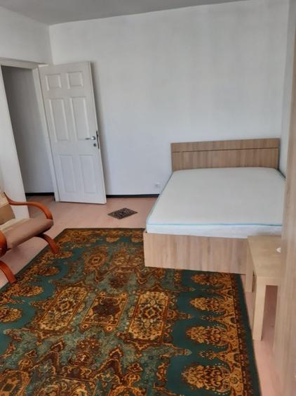 Apartament cu 2 camere decomandat în 9 Mai