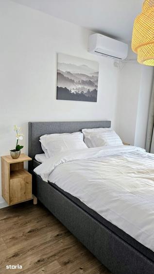Apartament cu 3 camere decomandat, mobilat în Parcul Carol