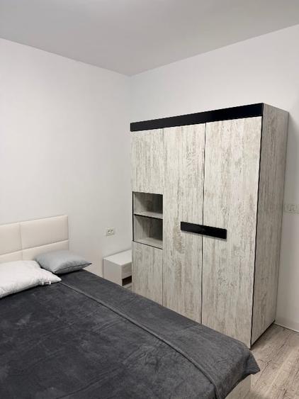 Apartament cu 3 camere decomandat, mobilat în Drumul Taberei