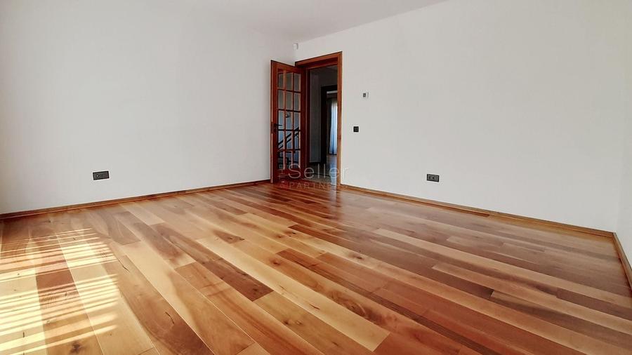 Casă individuală cu 5 camere cu Canalizare în Sânpetru