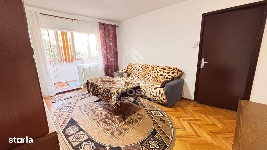 Apartament cu 3 camere semidecomandat în Central