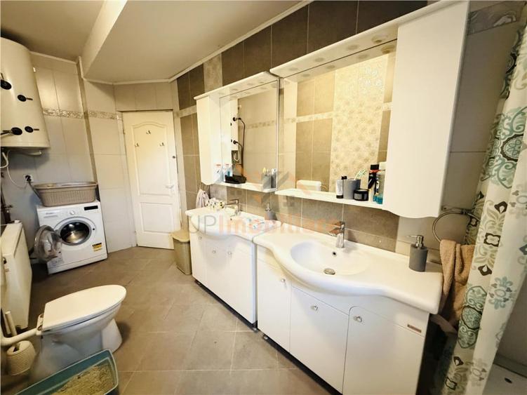 Apartament cu 3 camere decomandat în Paleu