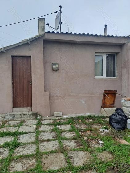Casă cu 2 camere cu Teren 300 Mp în Nazarcea