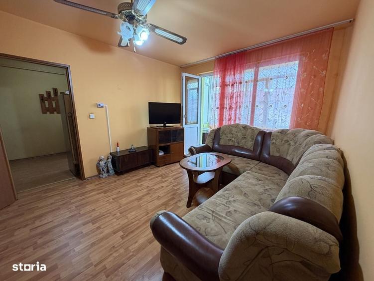 Apartament cu 2 camere semidecomandat în Micro 4