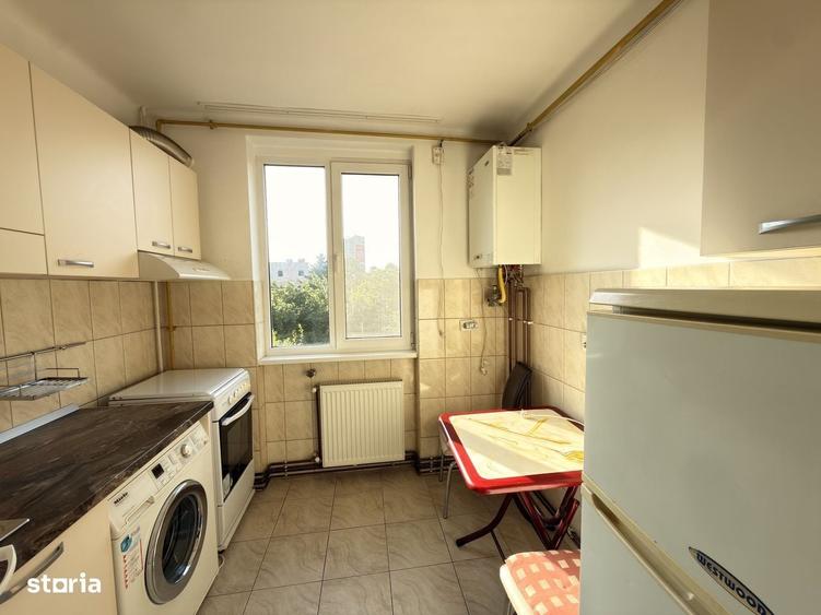 Apartament cu 2 camere decomandat în Medicină
