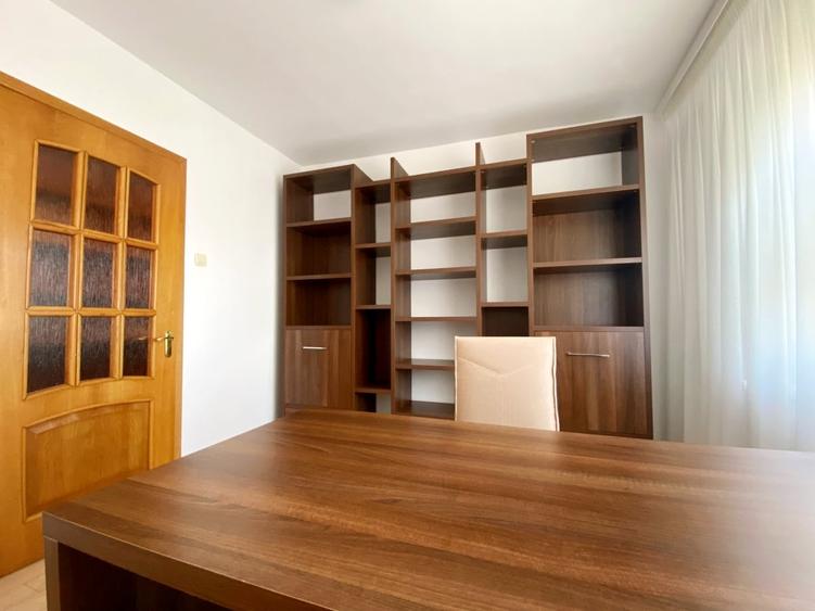 Apartament cu 4 camere decomandat în Vitan Mall