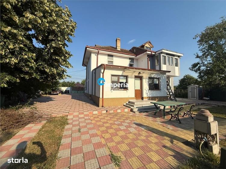Casă cu 4 camere cu Teren 1330 Mp în Victoria