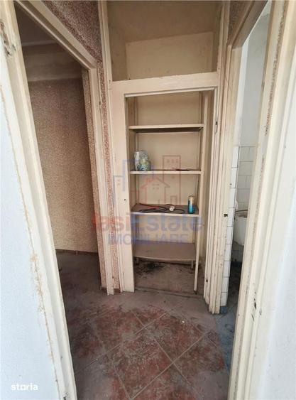 Apartament cu 2 camere decomandat în Nicolina
