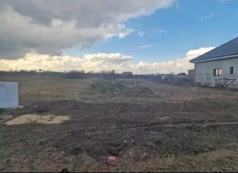 Teren de 3000 mp, în Fârdea