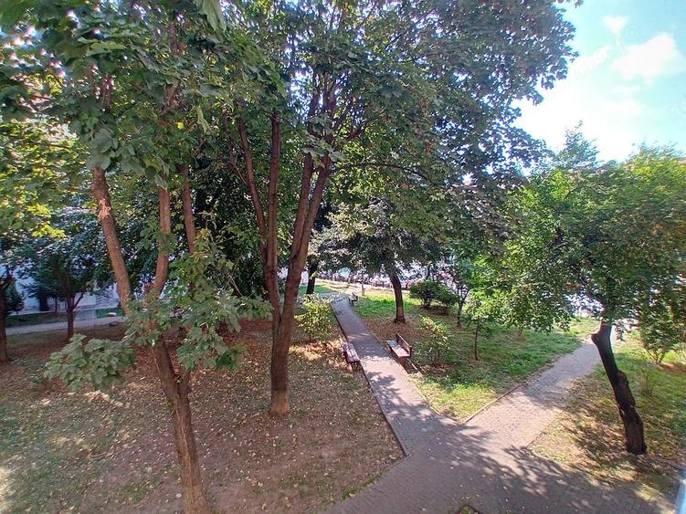 Apartament cu 2 camere semidecomandat în Precista