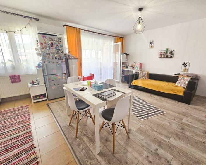 Apartament cu 2 camere semidecomandat în Florești — fotografia 1