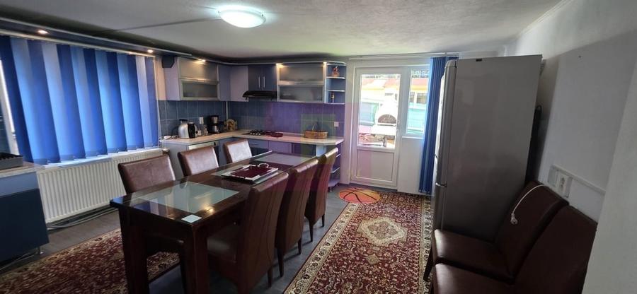 Casă cu 7 camere în Central