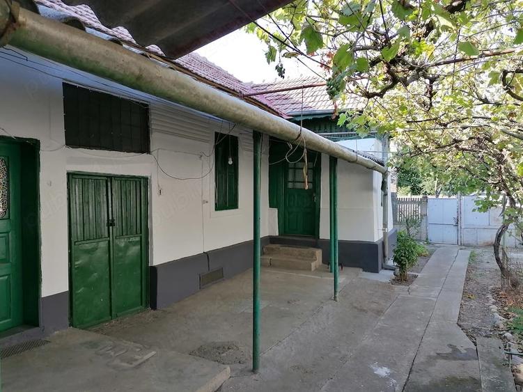 Casă cu Teren 1150 Mp în Vârtop