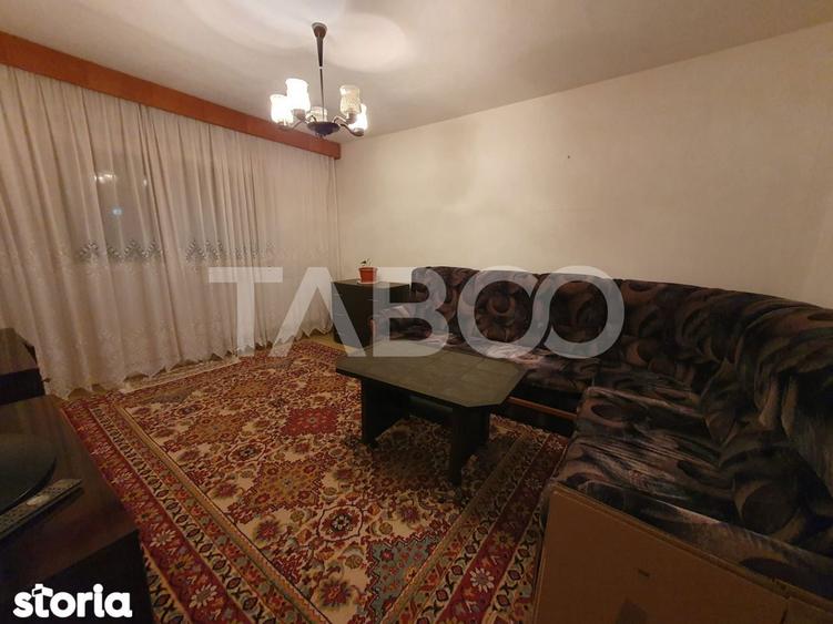 Apartament cu 2 camere decomandat, mobilat în Central