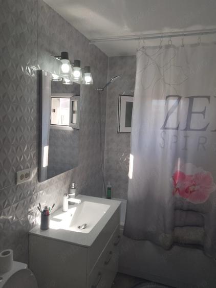 Apartament cu 2 camere nedecomandat în Central