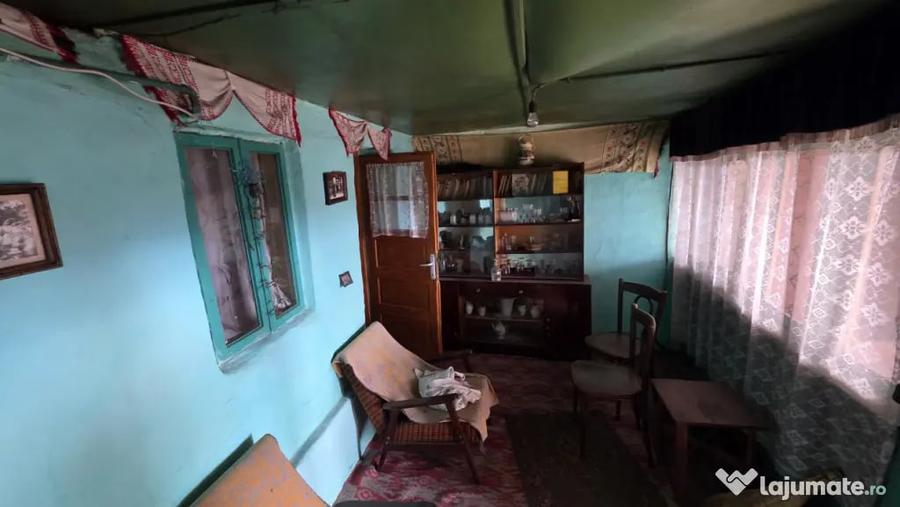Casă cu 4 camere cu Teren 600 Mp în Central