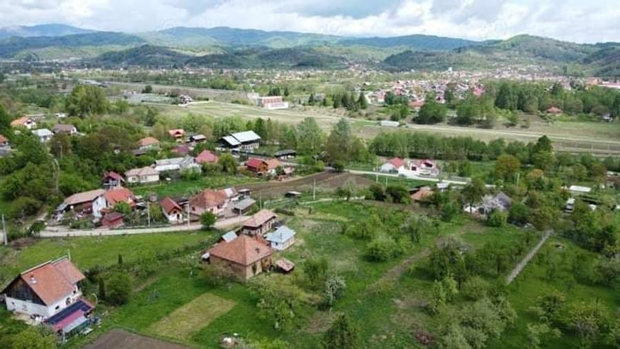 Teren de 1700 mp, în Bascov