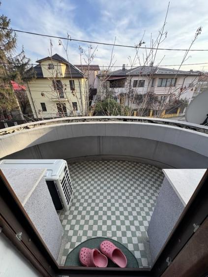 Duplex cu 4 camere cu Canalizare în Democrației