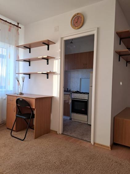 Garsonieră decomandată în Central