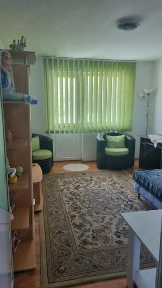 Apartament cu 2 camere decomandat în Slănic