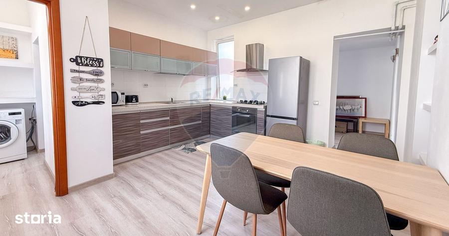 Apartament cu 3 camere în Romană