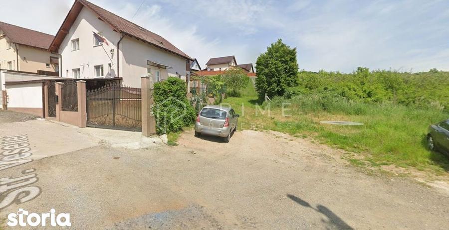 Teren de 900 mp, în Livezeni