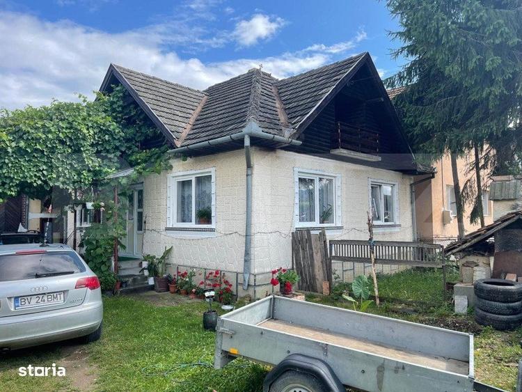 Casă cu 4 camere în Acriș