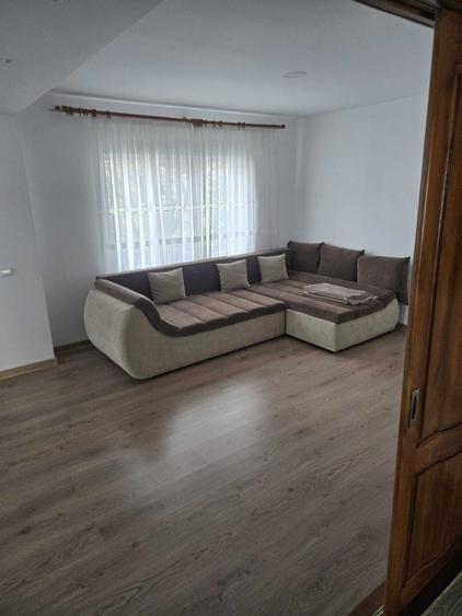 Apartament cu 3 camere decomandat în Ghermănești